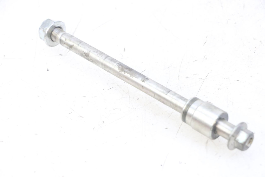 photo de FRONT WHEEL AXLE HONDA CRF-F CRF F 110 (2019 - 2022) - Alternative perspective