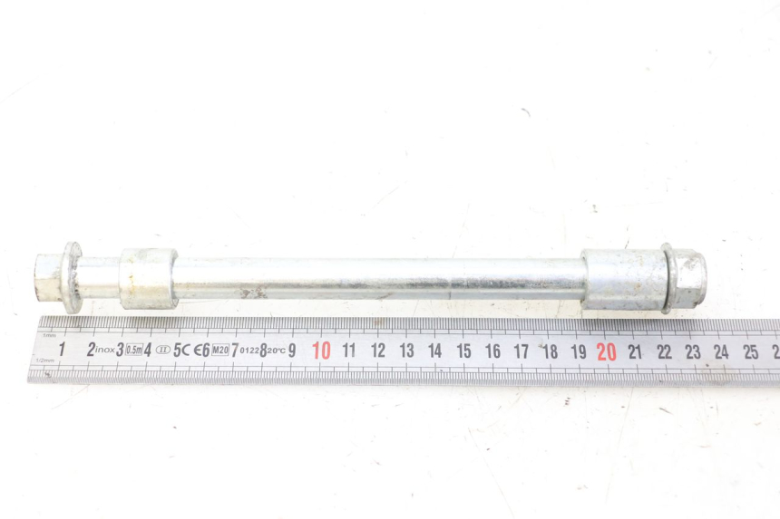 photo de FRONT WHEEL AXLE PROBIKE DIRT 140 - Alternative perspective