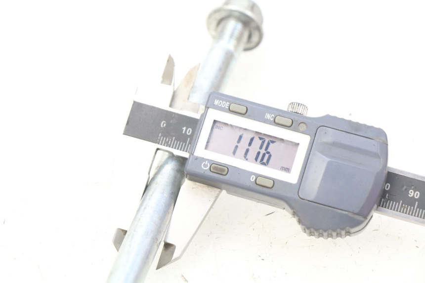 photo de FRONT WHEEL AXLE EFUN E2GO 1 (2017 - 2021) - Alternative perspective