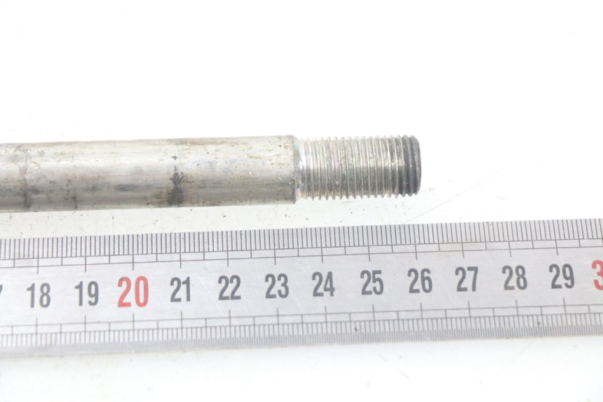 photo de FRONT WHEEL AXLE PEUGEOT ELYSTAR 125 (2002 - 2007) - Component detail
