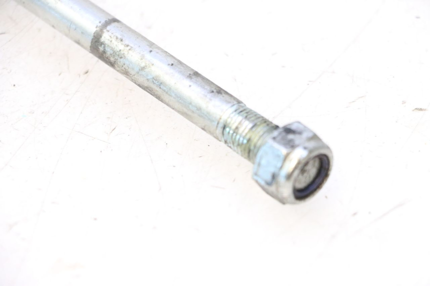 photo de FRONT WHEEL AXLE ASKOLL ESPRO 1 - Technical close-up