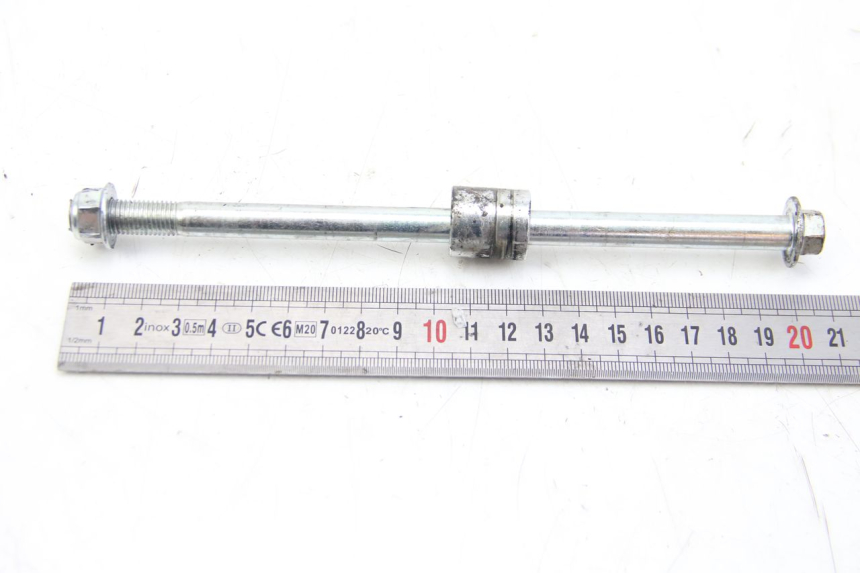 photo de FRONT WHEEL AXLE JM MOTORS EVOLIS 4T 50 (2018 - 2022) - Alternative perspective