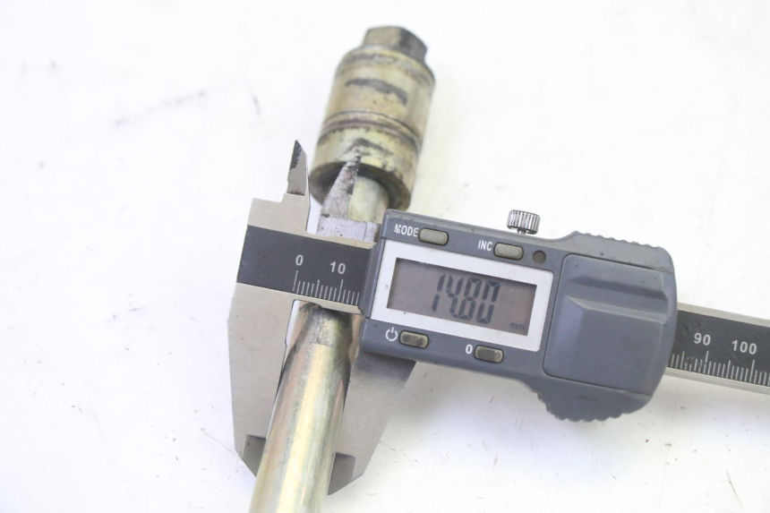 photo de FRONT WHEEL AXLE STAHO FH 50 (2018 - 2019) - Technical close-up