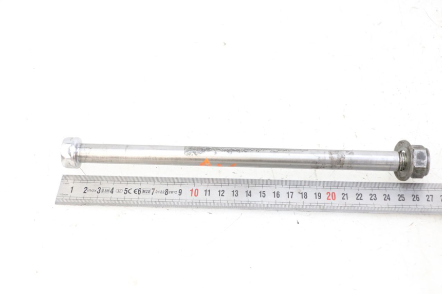 photo de FRONT WHEEL AXLE YAMAHA FJ 36Y 1100 (1984 - 1985) - Zoom on usage condition