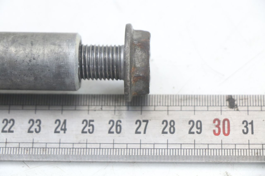 photo de FRONT WHEEL AXLE YAMAHA FJR ABS 1300 (2006 - 2012) - Alternative perspective