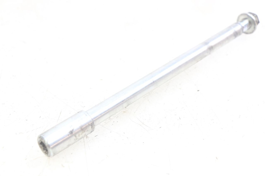 photo de FRONT WHEEL AXLE PIAGGIO FLY 4T 50 (2013 - 2017) - Main view