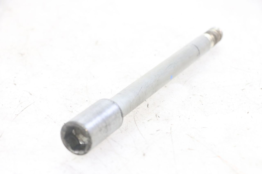 photo de FRONT WHEEL AXLE HONDA FORZA ABS 300 (2013 - 2017) - Product overview