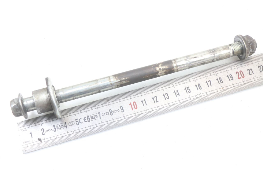 photo de FRONT WHEEL AXLE HYOSUNG GF 125 (2001 - 2005) - Component detail