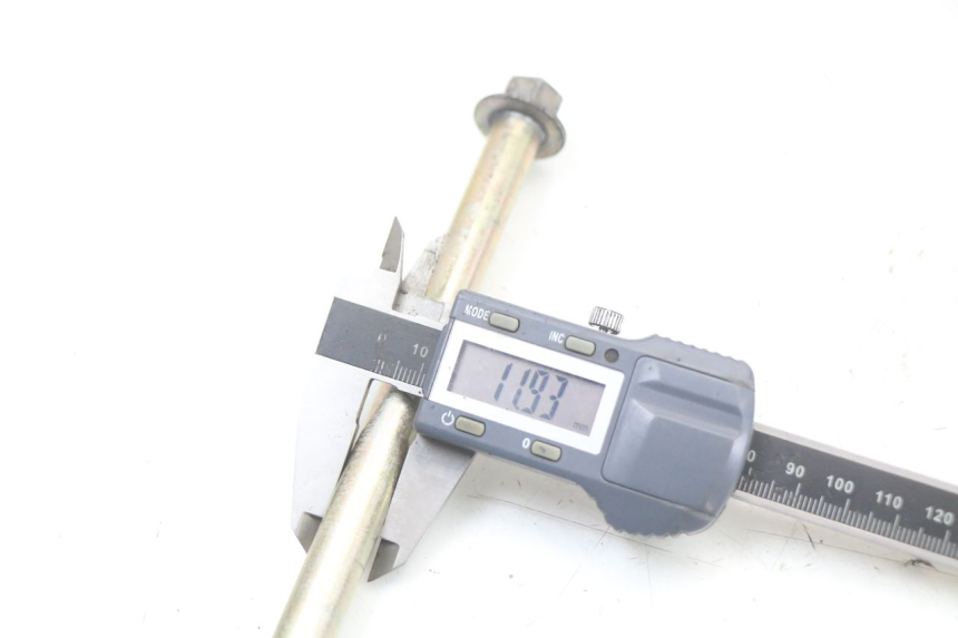 photo de FRONT WHEEL AXLE NECO GPX LC 2T 50 (2014 - 2018) - Alternative perspective