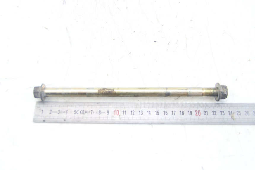 photo de FRONT WHEEL AXLE TNT MOTOR GRIDO 2T 50 (2010 - 2019) - Zoom on usage condition