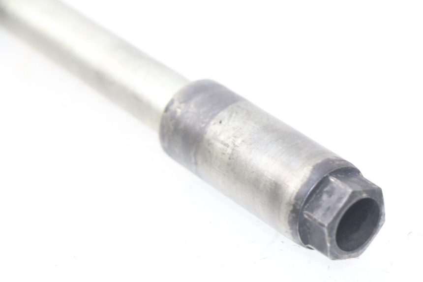 photo de FRONT WHEEL AXLE SUZUKI GSF N BANDIT 1200 (1996 - 1999) - Product overview