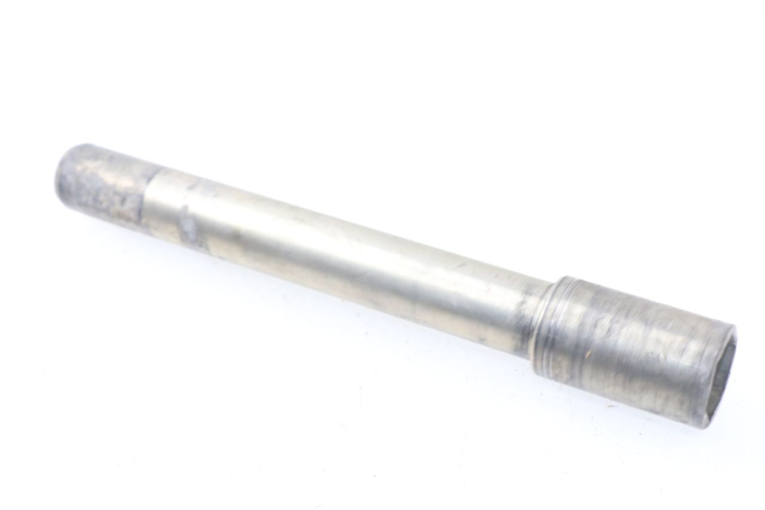 photo de FRONT WHEEL AXLE SUZUKI GSX-R GSXR 600 (2008 - 2010) - Main view