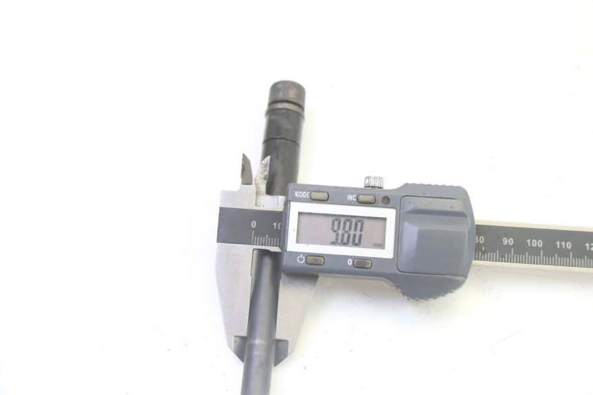 photo de FRONT WHEEL AXLE HITWAY H5 1 - Technical close-up