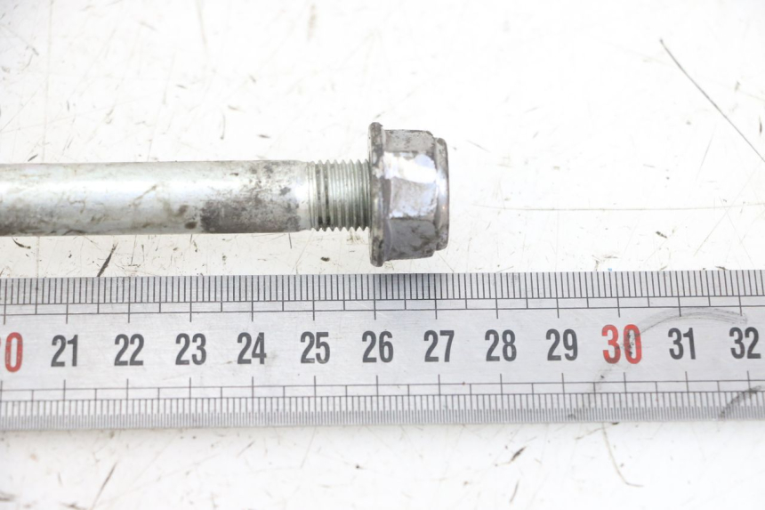 photo de FRONT WHEEL AXLE HONDA FORZA 125 (2021 - 2025) - Component detail