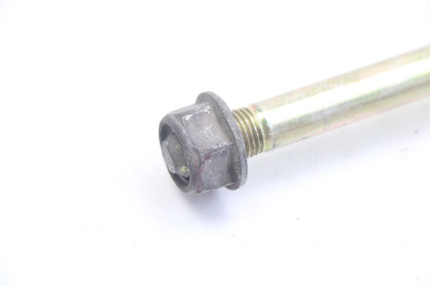 photo de FRONT WHEEL AXLE SYM JET EURO X 2T 50 (2003 - 2007) - Alternative perspective