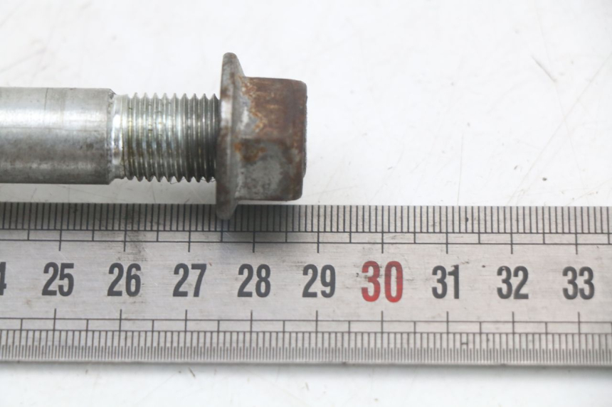 photo de FRONT WHEEL AXLE JINLUN JL HIGHLANDER 125 (2007 - 2015) - Zoom on usage condition