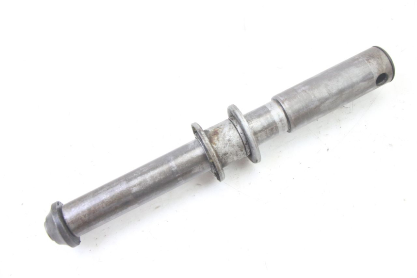 photo de FRONT WHEEL AXLE BMW K 75 RT 750 (1989 - 1997) - Component detail