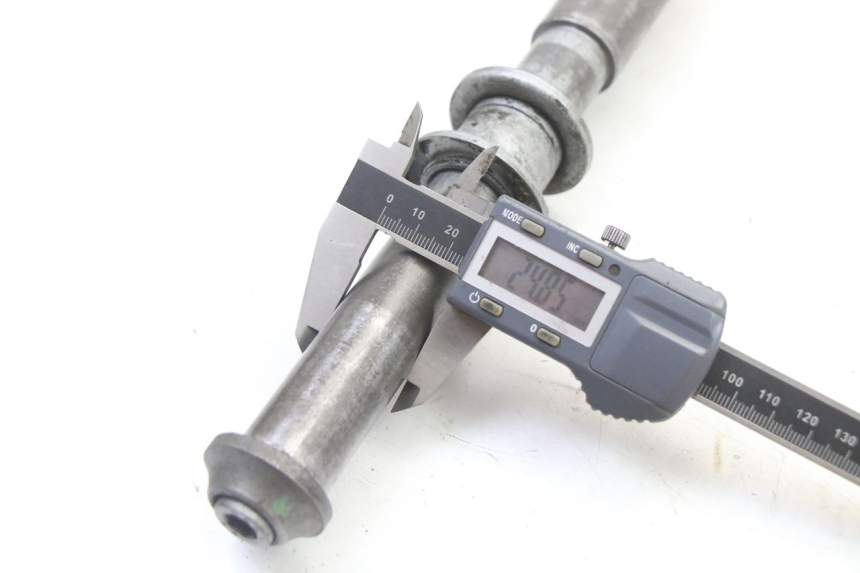 photo de FRONT WHEEL AXLE BMW K 75 RT 750 (1989 - 1997) - Product overview