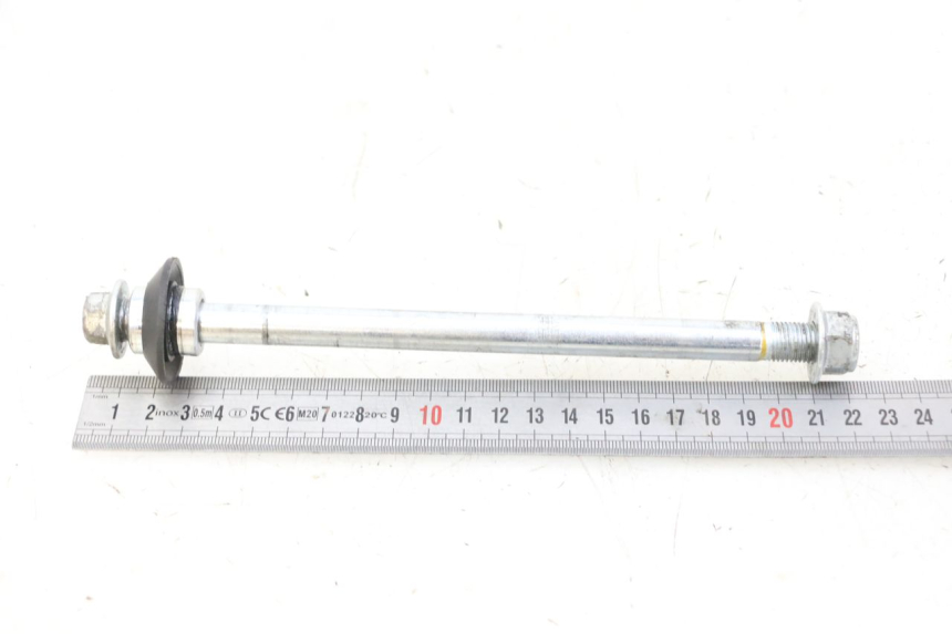 photo de FRONT WHEEL AXLE KIDEN KD125-G 125 (2018 - 2022) - Zoom on usage condition