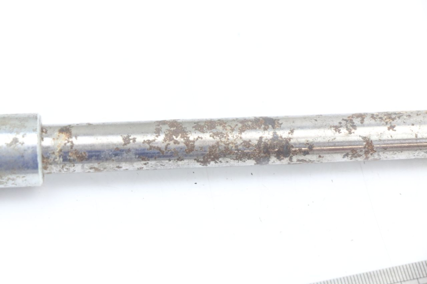 photo de FRONT WHEEL AXLE PIAGGIO LIBERTY 4T 50 (2018 - 2021) - Product overview