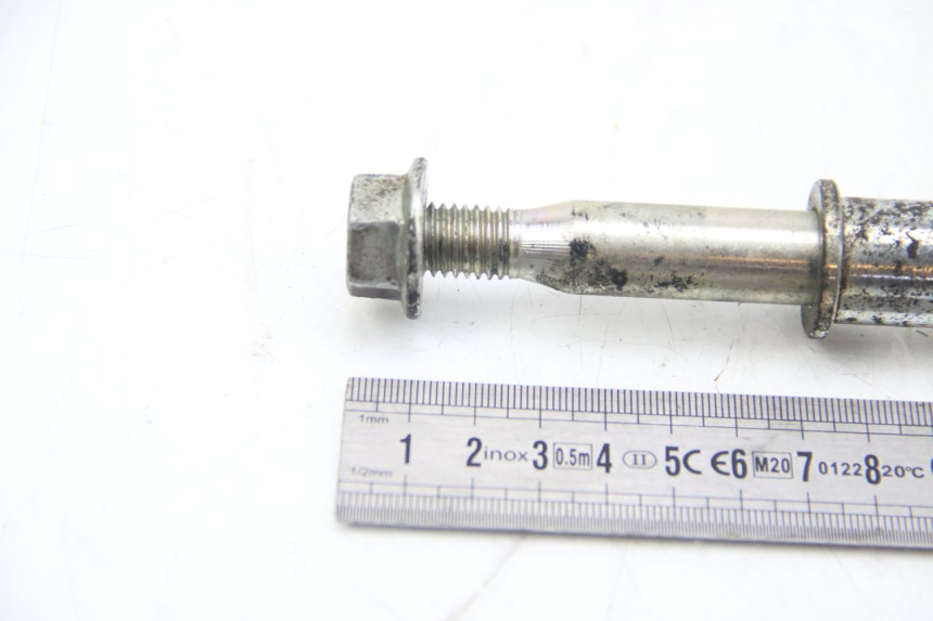 photo de FRONT WHEEL AXLE PIAGGIO LIBERTY IGET 4T 50 (2015 - 2020) - Technical close-up