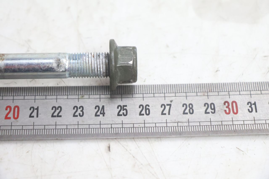 photo de FRONT WHEEL AXLE MBK MACH G AC 50 (2002 - 2014) - Alternative perspective