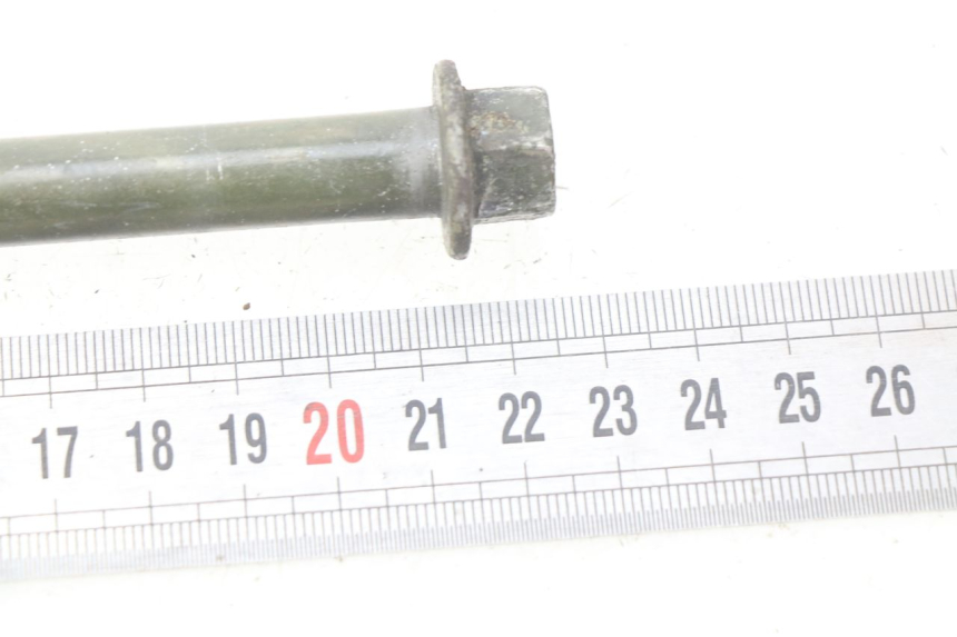 photo de FRONT WHEEL AXLE EUROCKA MATADOR 4T 50 (2010 - 2016) - Zoom on usage condition