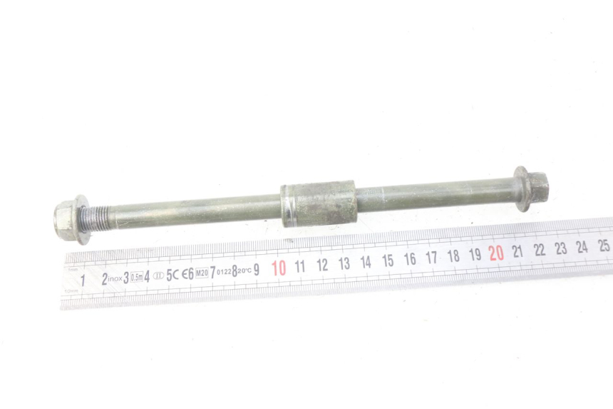 photo de FRONT WHEEL AXLE EUROCKA MATADOR 4T 50 (2010 - 2016) - Alternative perspective