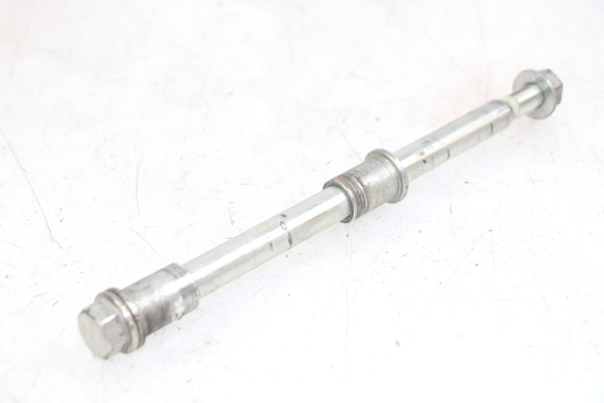 photo de FRONT WHEEL AXLE PIAGGIO MEDLEY 125 (2016 - 2023) - Main view