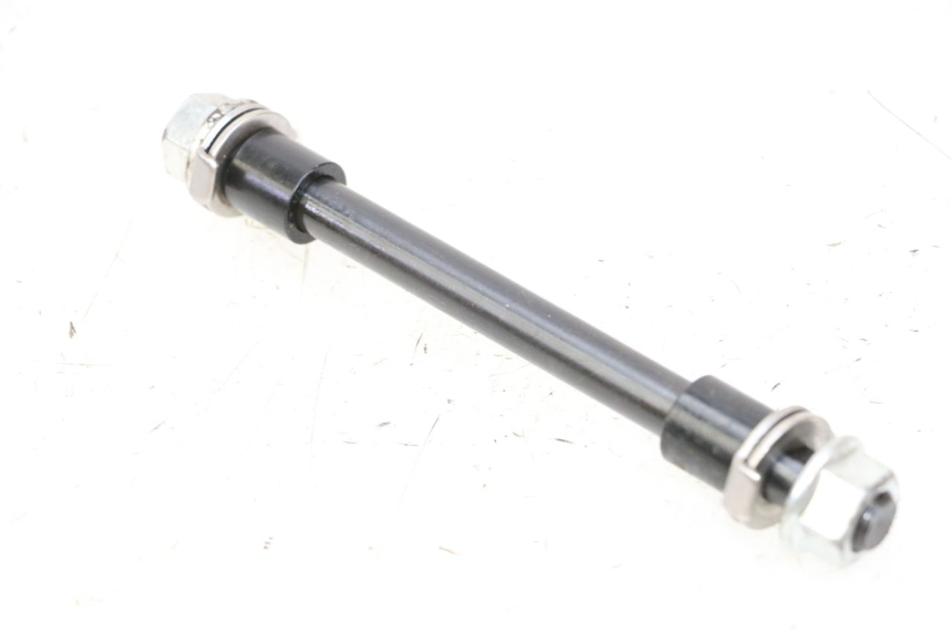photo de FRONT WHEEL AXLE DUALTRON MINI SPECIAL 1 - Technical close-up