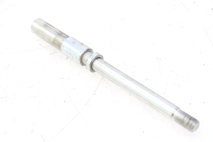 photo de FRONT WHEEL AXLE RIEJU MRT PRO SUPERMOTARD 50 (2007 - 2018) - Main view