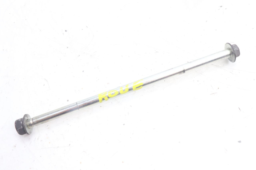 photo de FRONT WHEEL AXLE YAMAHA N-MAX NMAX 125 (2021 - 2024) - Component detail