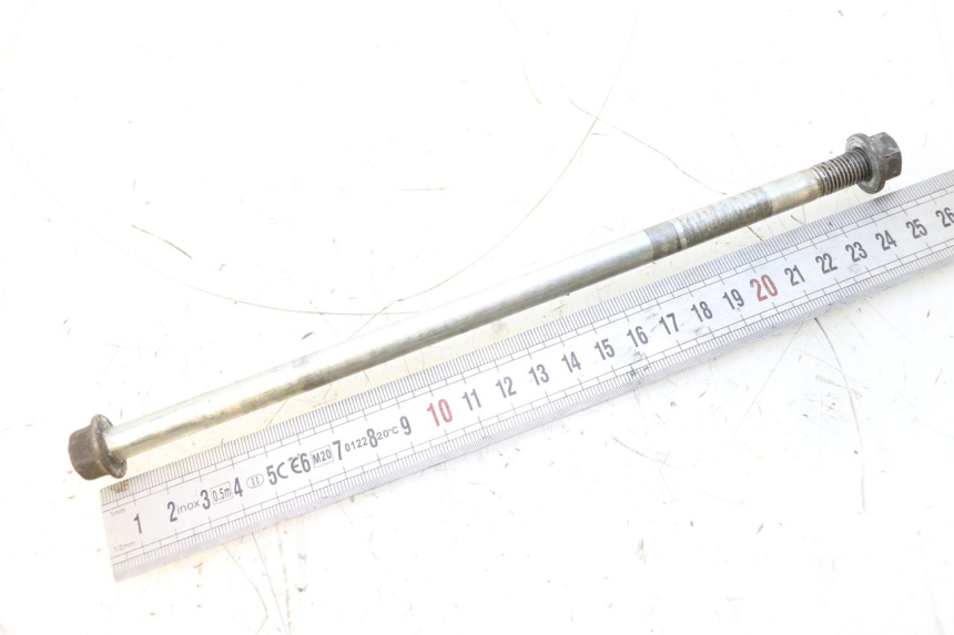 photo de FRONT WHEEL AXLE YAMAHA NEOS NEO'S 4T 50 (2008 - 2016) - Zoom on usage condition