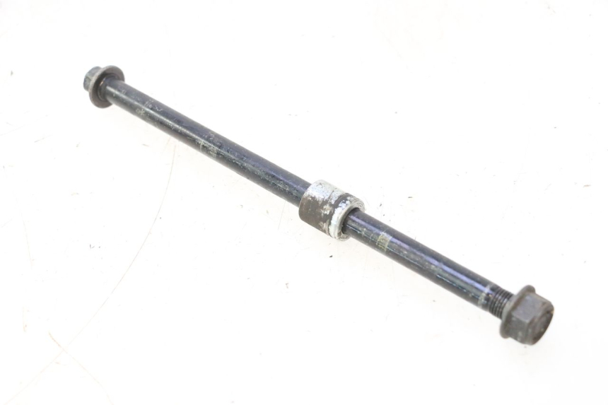photo de FRONT WHEEL AXLE KYMCO LIKE 4T 50 (2019 - 2025) - Technical close-up