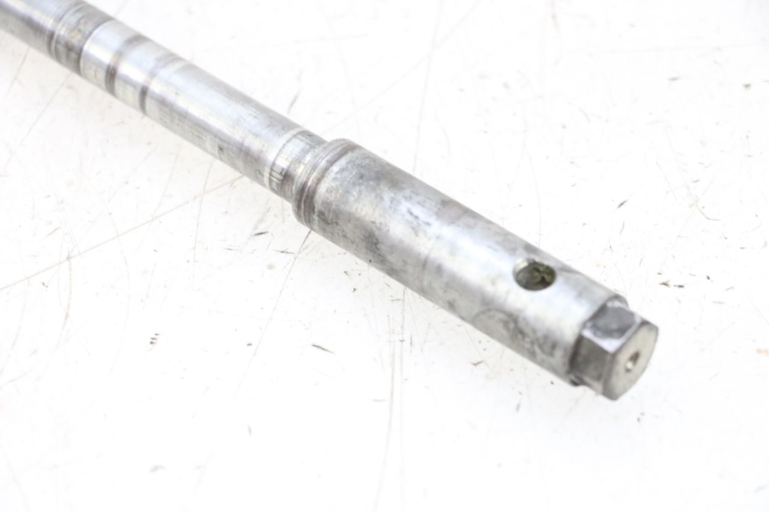 photo de FRONT WHEEL AXLE HONDA NSR R 125 (1994 - 2003) - Component detail