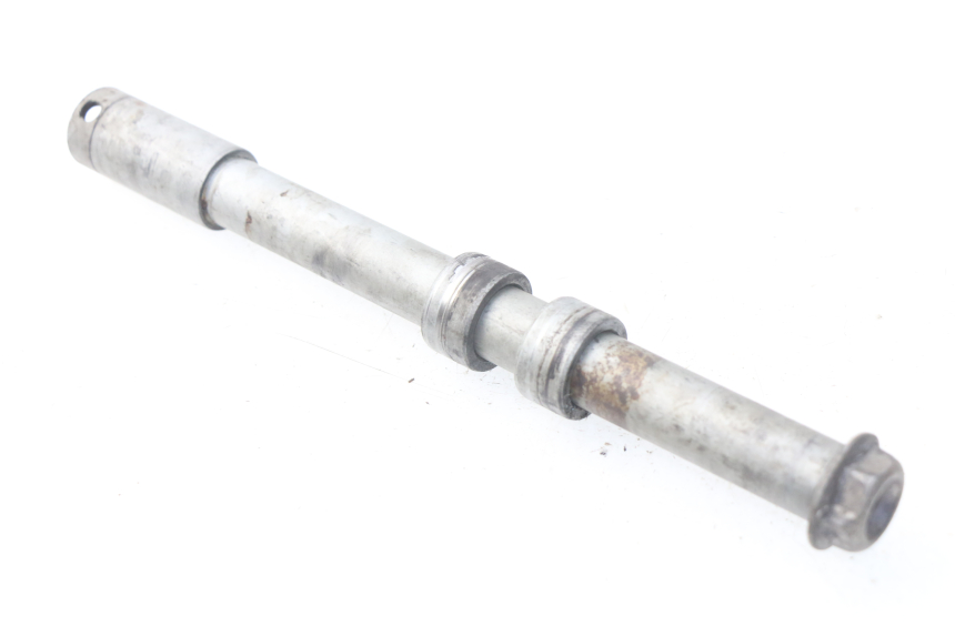 photo de FRONT WHEEL AXLE HONDA NSS EX FORZA 250 (2005 - 2013) - Technical close-up