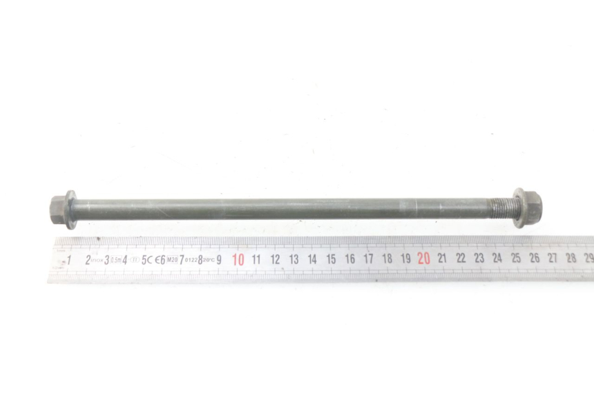 photo de FRONT WHEEL AXLE SYM ORBIT 2 4T 50 (2008 - 2017) - Zoom on usage condition