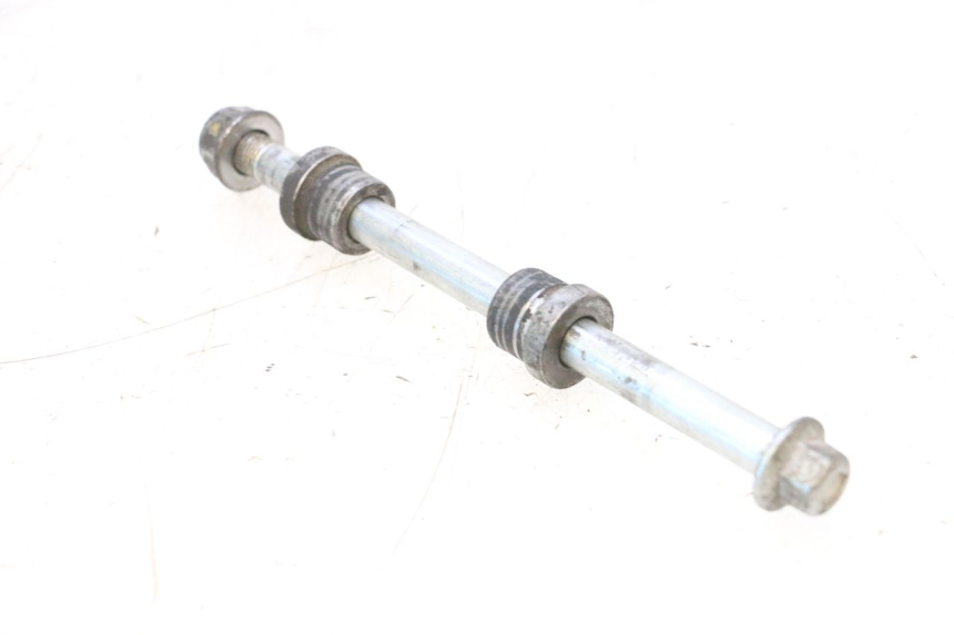 photo de FRONT WHEEL AXLE HONDA PCX (JF57/JF64) 125 (2014 - 2018) - Alternative perspective