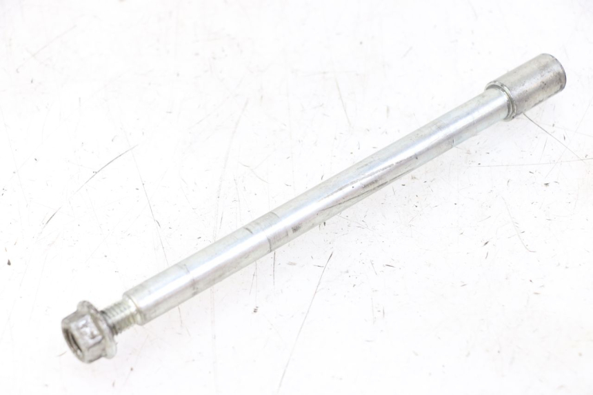 photo de FRONT WHEEL AXLE PIAGGIO BEVERLY 125 (1998 - 2005) - Main view