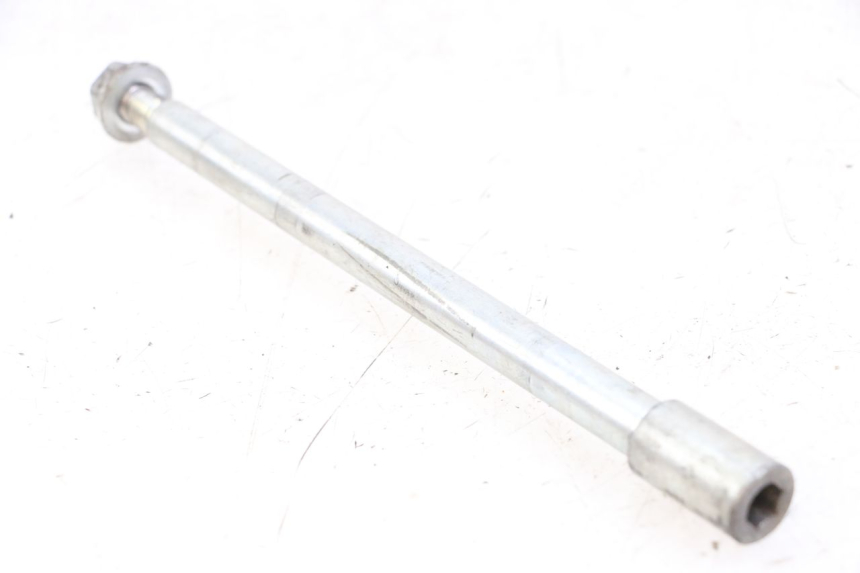 photo de FRONT WHEEL AXLE PIAGGIO BEVERLY 125 (1998 - 2005) - Product overview