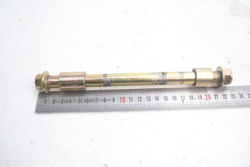 photo de FRONT WHEEL AXLE APOLLO RFZ 150 - Zoom on usage condition