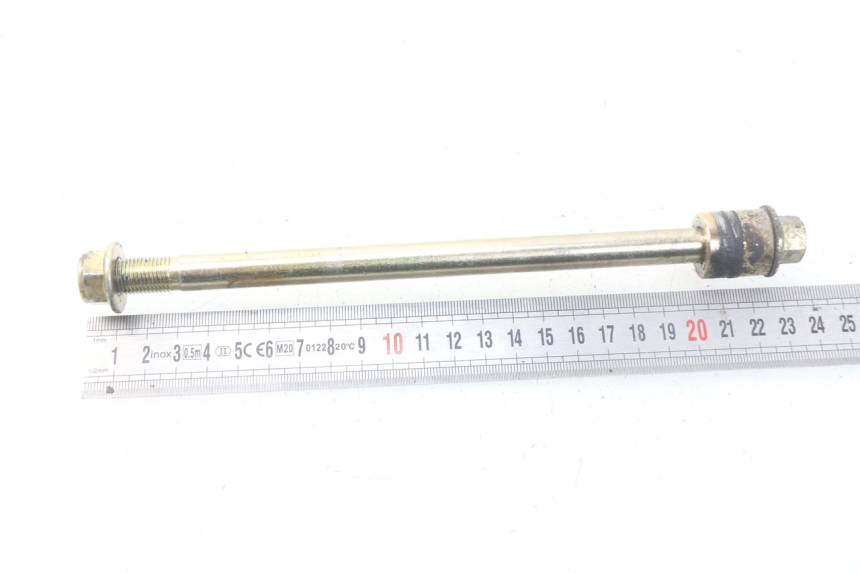 photo de FRONT WHEEL AXLE TNT MOTOR ROMA 12' 2T 50 (2007 - 2018) - Zoom on usage condition