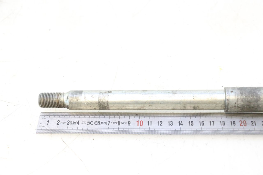 photo de FRONT WHEEL AXLE MZ RT 125 (2000 - 2008) - Product overview