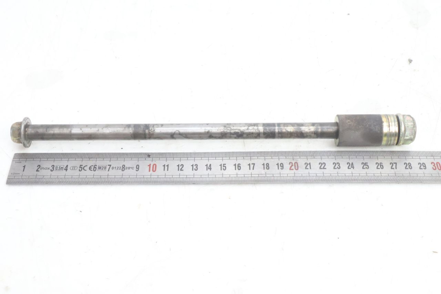 photo de FRONT WHEEL AXLE DAELIM S2 125 (2006 - 2007) - Alternative perspective