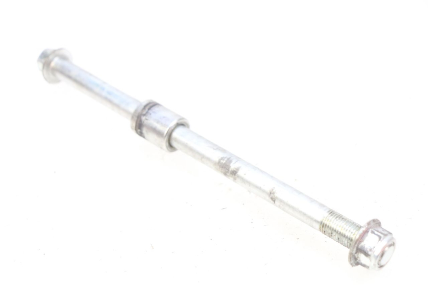 photo de FRONT WHEEL AXLE JM MOTORS SANTANA 50 (2014 - 2023) - Technical close-up