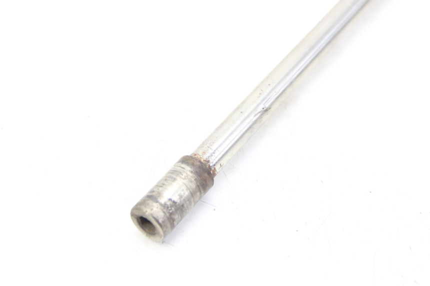 photo de FRONT WHEEL AXLE PEUGEOT SATELIS COMPRESSOR K15 125 (2006 - 2009) - Alternative perspective