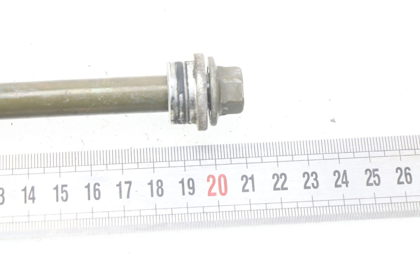 photo de FRONT WHEEL AXLE KYMCO SENTO 50 (2008 - 2013) - Component detail