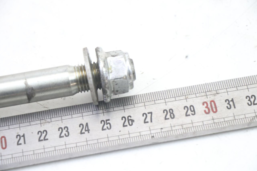 photo de FRONT WHEEL AXLE PEUGEOT STREETZONE I 2T 50 (2018 - 2020) - Alternative perspective