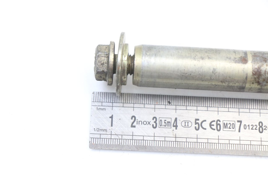 photo de FRONT WHEEL AXLE CAGIVA SUPER CITY 125 (1992 - 1997) - Zoom on usage condition