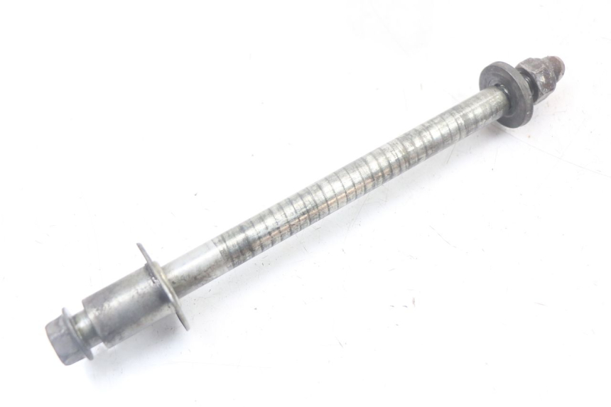 photo de FRONT WHEEL AXLE SUZUKI GS F 500 (2004 - 2007) - Main view